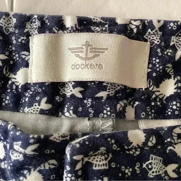 Dockers Crab/Fish Shorts Size Small small crab print - Picture 3 of 3
